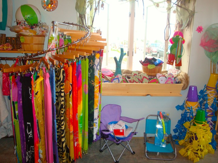 Very Colorful Decor at Seaweed Style